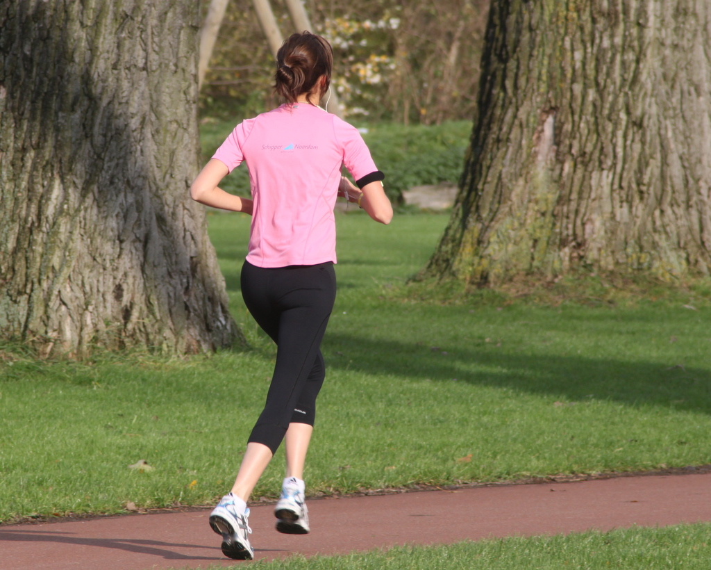 abbigliamento per correre in primavera